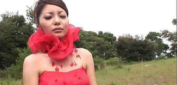  Japanese model, Sakurako is eating loads of fresh cum, uncensored